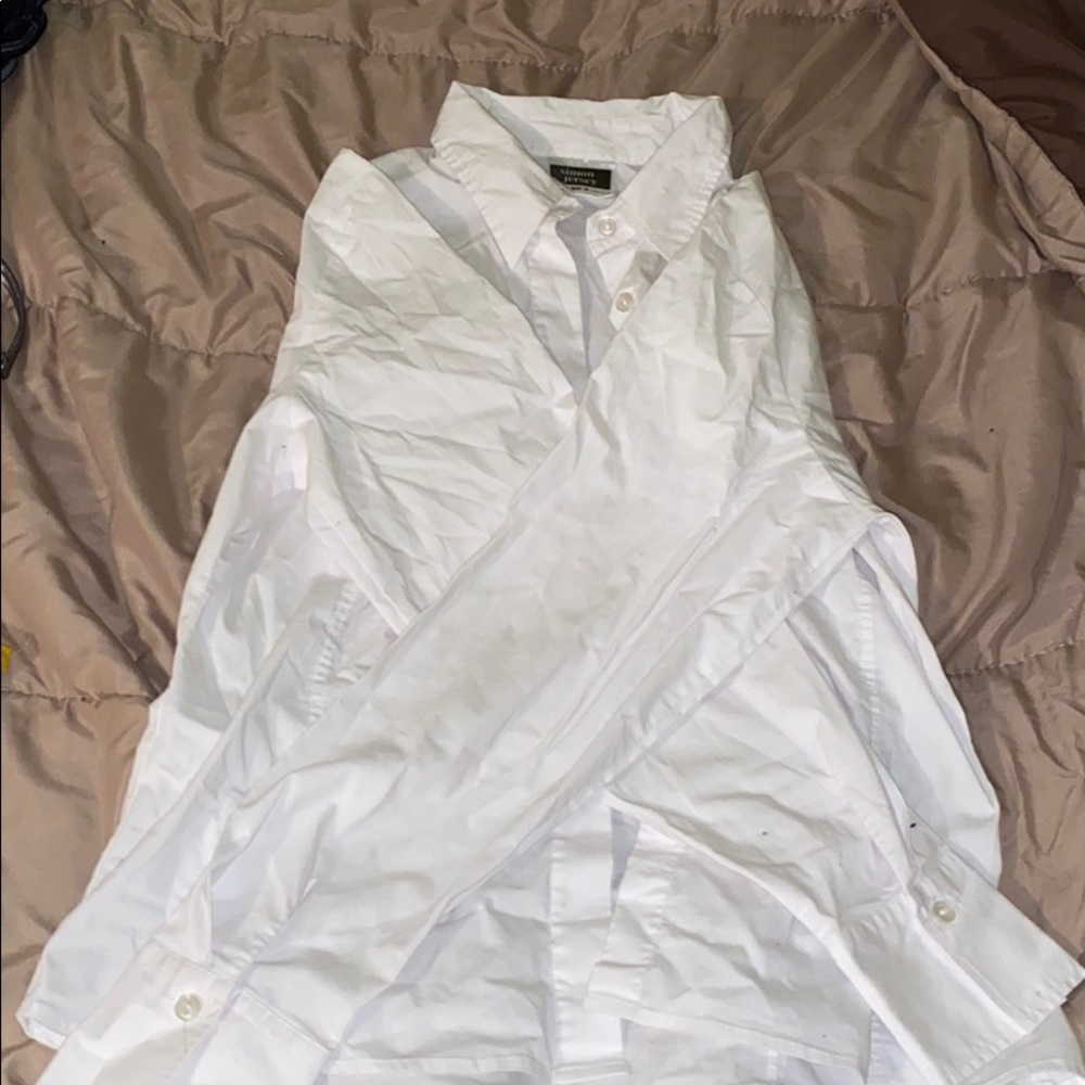 White top long sleeve collared shirt